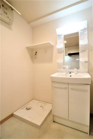 独立洗面台完備。