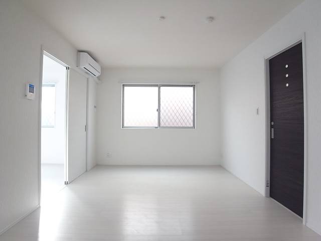 明るいリビングで気分も明るく