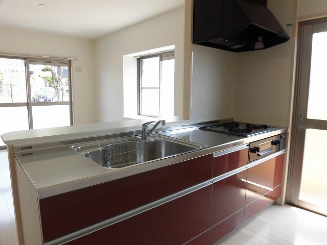 嬉しい3口コンロ付きです。