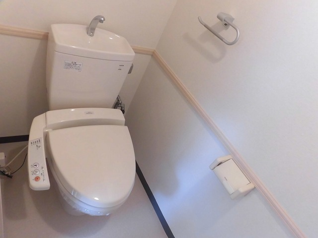 もちろんウォシュレット完備です。