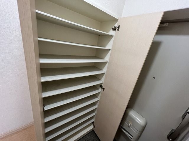 玄関収納もばっちりです。
