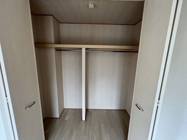 嬉しいウォークインクローゼットです。