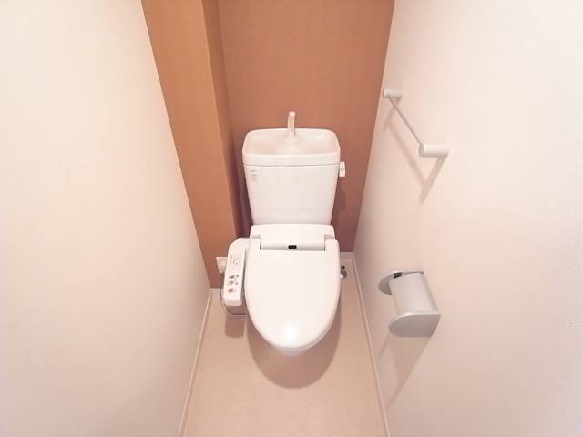 清潔感のあるトイレです