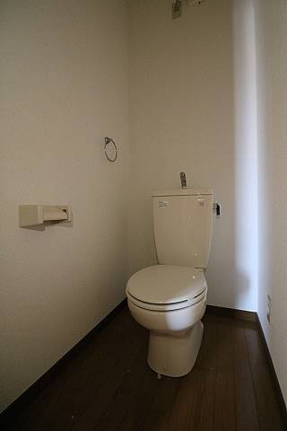 窮屈感の感じないトイレです