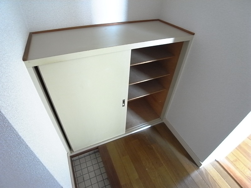 靴もたくさん収納できます。
