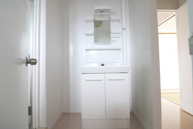 独立洗面台もしっかりと。