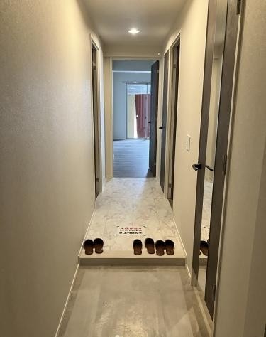 明るい玄関ですね。