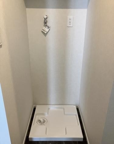 室内洗濯機置場完備。