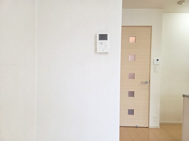 外の様子が見えて安心です。