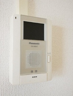 モニター付きインターホンで安心です。