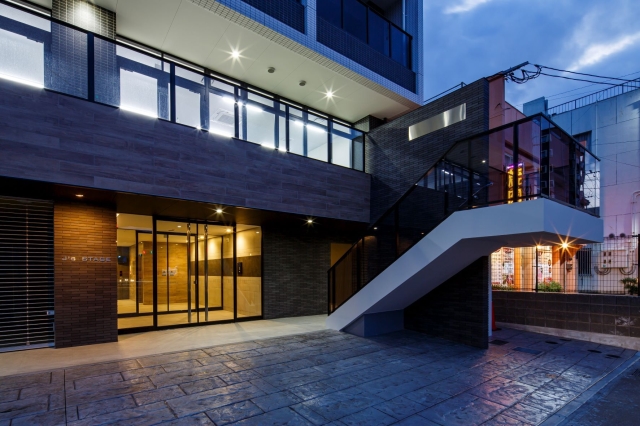 高級感があるエントランスです