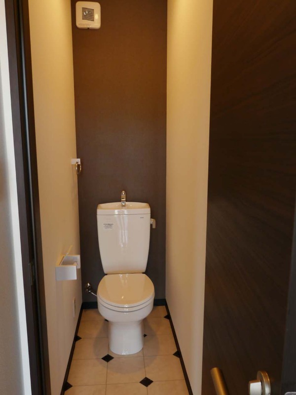 清潔感のあるトイレですね