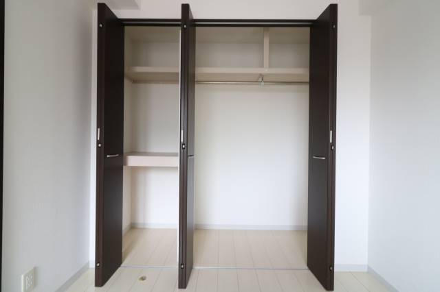 お洋服が多い方でも安心の収納