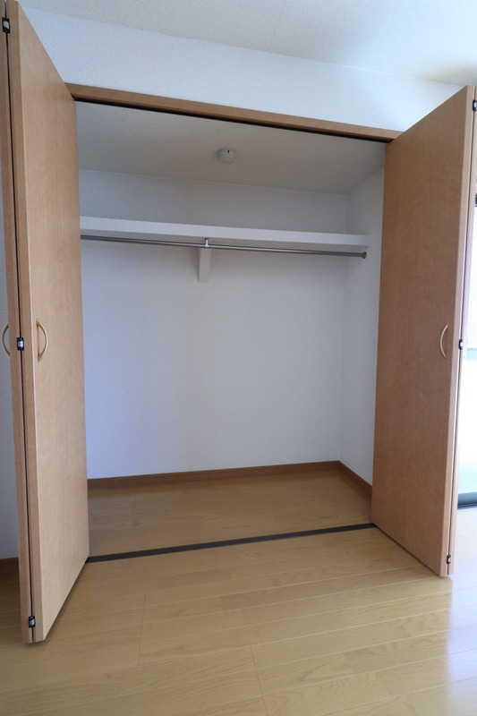 お洋服が多い方でも安心の収納