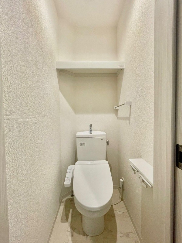 清潔感のあるトイレですね。