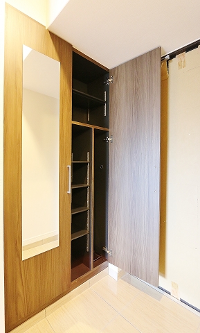 天シューズボックスで玄関スッキリ