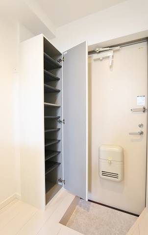 シューズボックスで玄関スッキリ