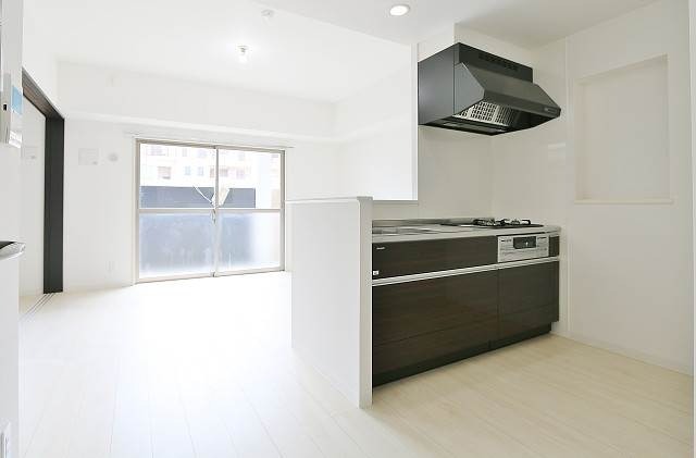 広々リビングでゆったりくつろげますね