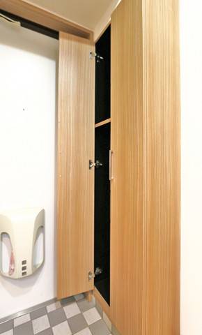 沢山の靴が収納できるシューズボックスです