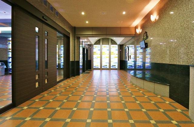 解放感がありオシャレなエントランスです