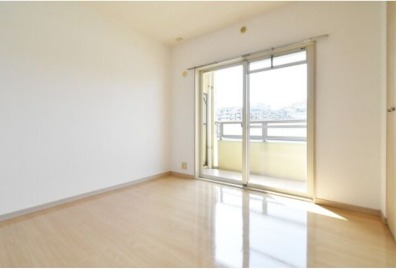 こちらは寝室にいかがでしょうか