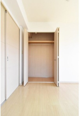 お洋服が多い方でも安心の収納