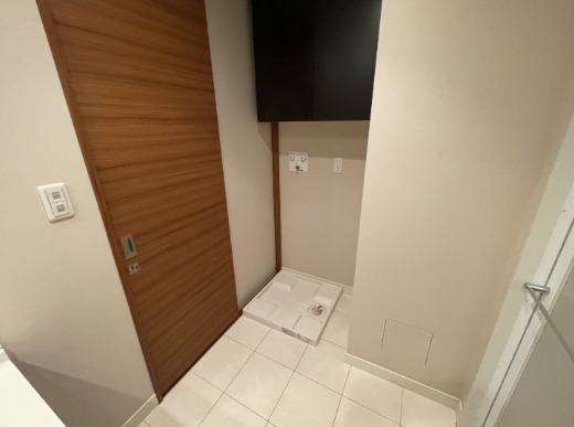 脱衣所も広々しております