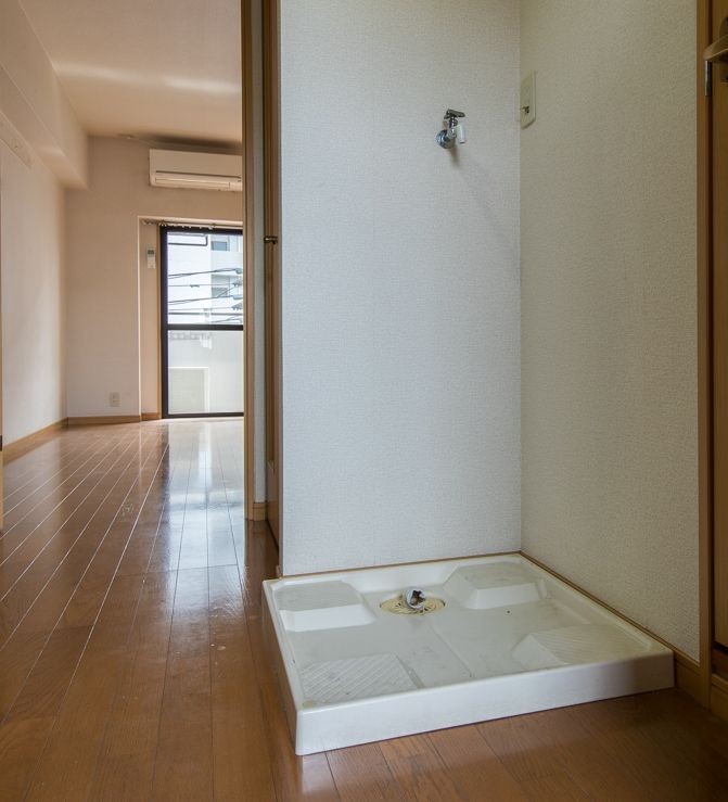 洗濯機置場は室内です。