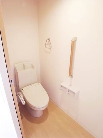 温水洗浄便座付きです