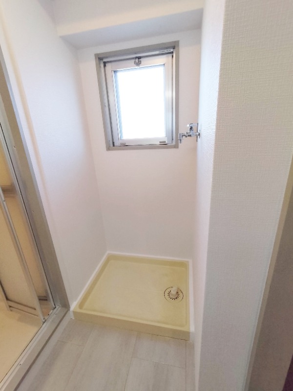 脱衣所に窓ついているので喚起できます！