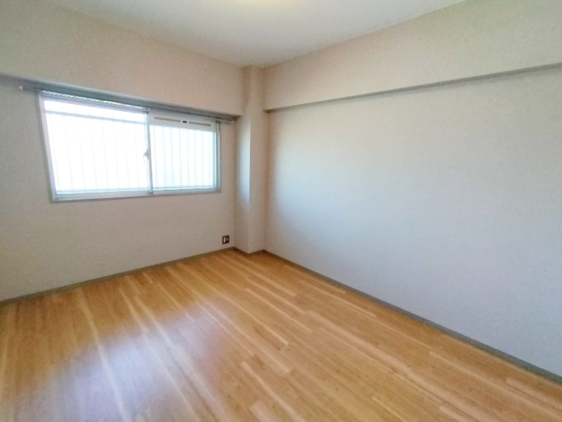 こちらは寝室にいかがでしょうか