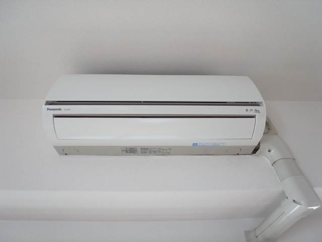 エアコン付きで年中快適に過ごせますね♪