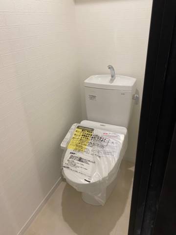 ウォシュレット完備。