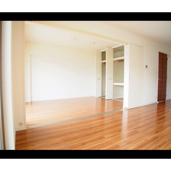 こちらの洋室は何にでも使えそうです！