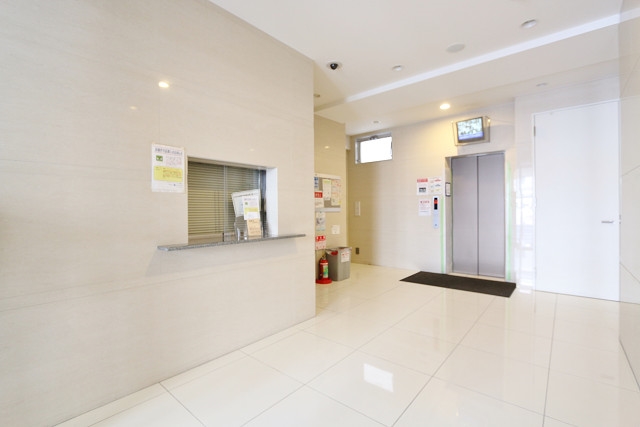 高級感あふれるエントランスです