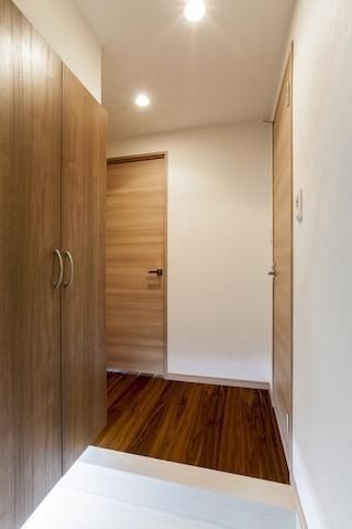 玄関はこんな感じです。