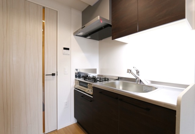 綺麗なキッチンで料理がはかどりますね