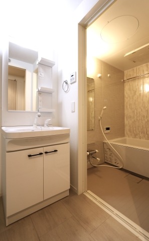 お出かけ前の身支度はこちらでバッチリです