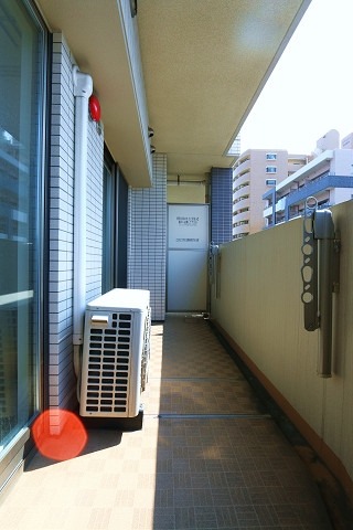 天気のいい日はこちらで洗濯物を干せます