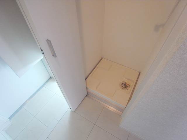 洗濯機置き場は来客時に隠せます