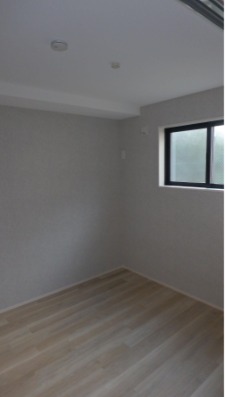 こちらは寝室にいかがでしょうか