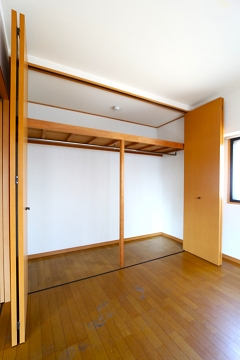 各居室にクローゼットが付いてます