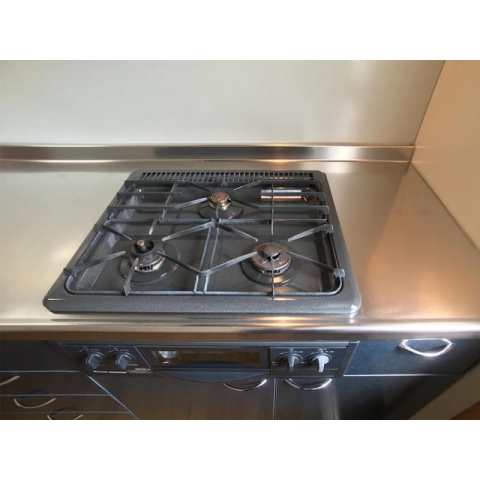 グリル付きでお料理の幅が広がりますね