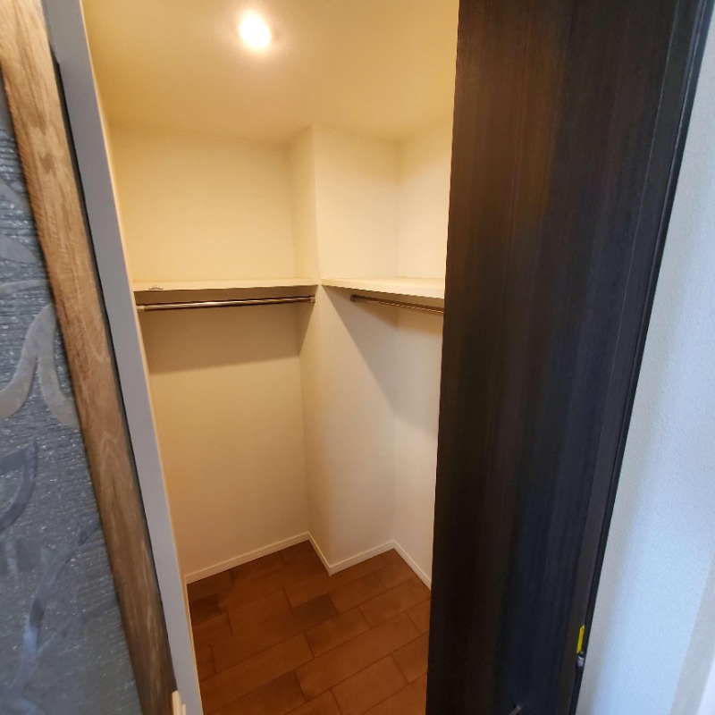 お洋服が多い方でも楽々収納できます