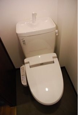 温水洗浄便座付きです