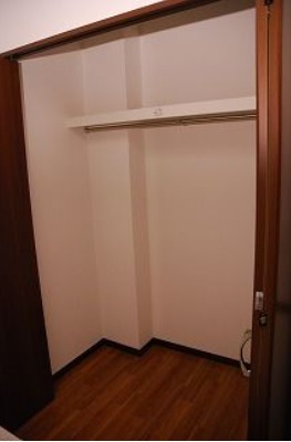 お洋服が多い方でも安心の収納