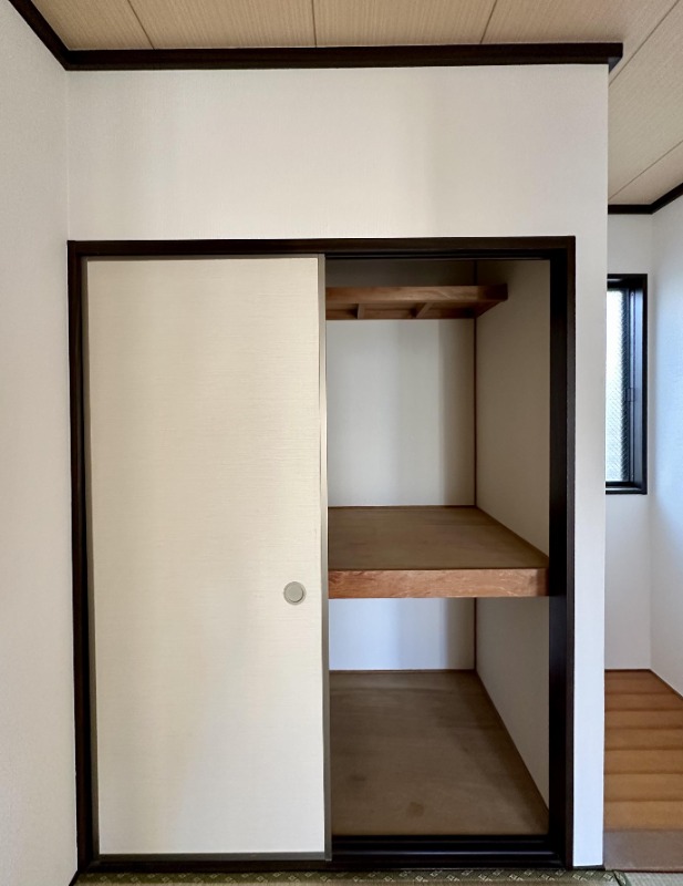 お荷物はこちらへ。