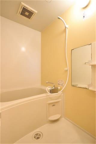 清潔感のあるバスルーム