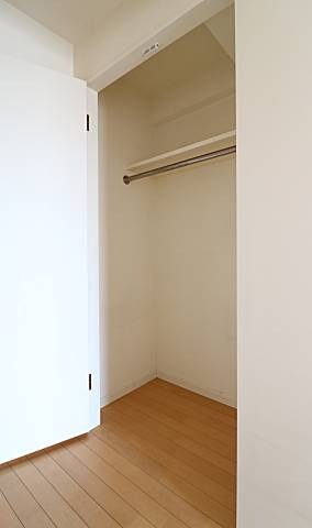 お洋服が多い方でも安心の収納