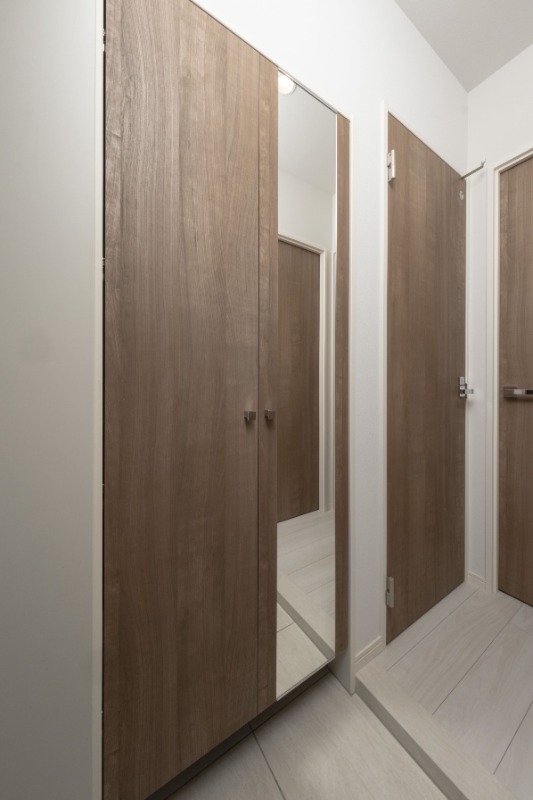 鏡付きで最終チェックバッチリ